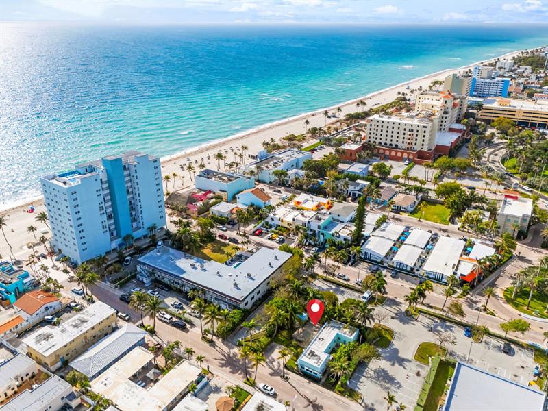 338 Taylor Street Hollywood FL 33019