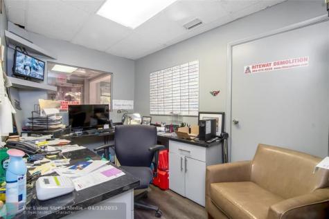 3071 NW 64th Avenue Sunrise FL 33313