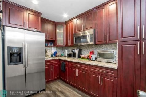 3071 NW 64th Avenue Sunrise FL 33313