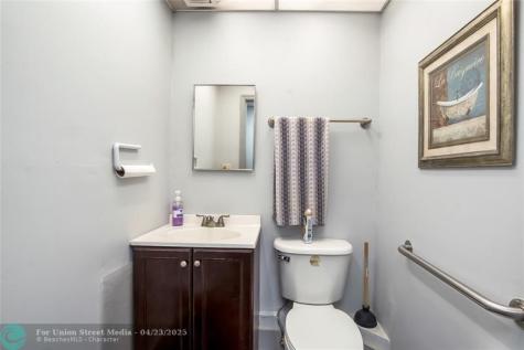 3071 NW 64th Avenue Sunrise FL 33313