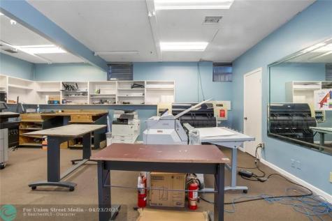 3071 NW 64th Avenue Sunrise FL 33313