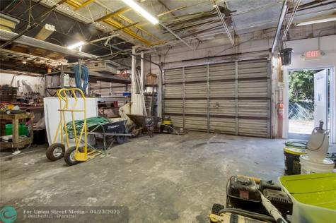 3071 NW 64th Avenue Sunrise FL 33313