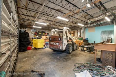 3071 NW 64th Avenue Sunrise FL 33313