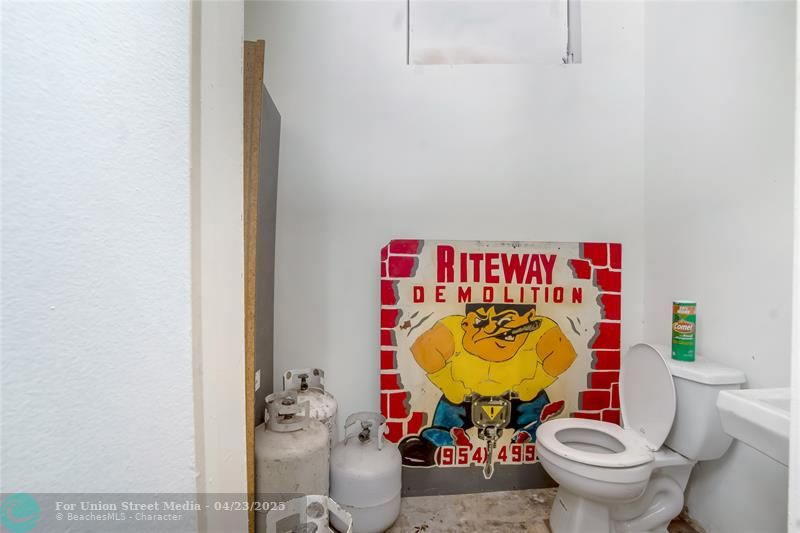 3071 NW 64th Avenue Sunrise FL 33313