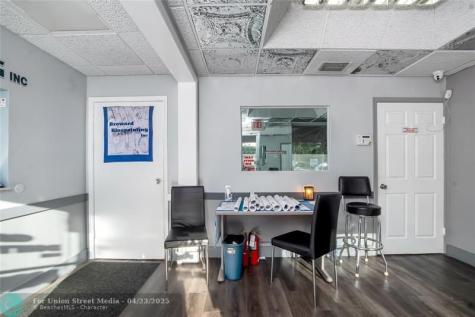 3071 NW 64th Avenue Sunrise FL 33313