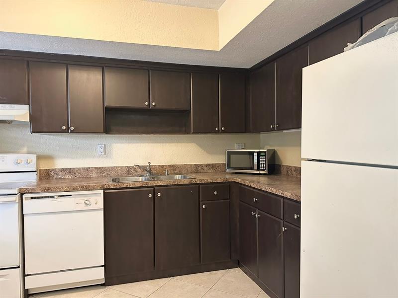 11676-11690 NW 45th Street Coral Springs FL 33065