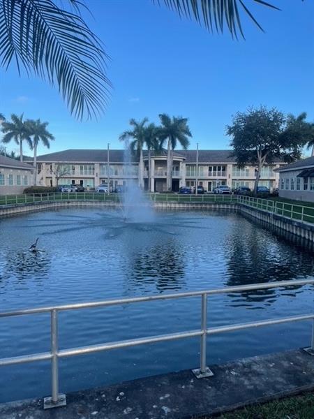 5220 University Drive Davie FL 33328