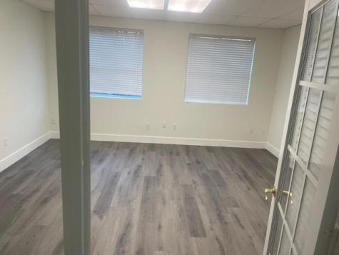 5220 University Drive Davie FL 33328