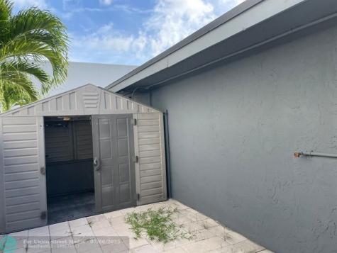 4751 NE 10th Avenue Oakland Park FL 33334