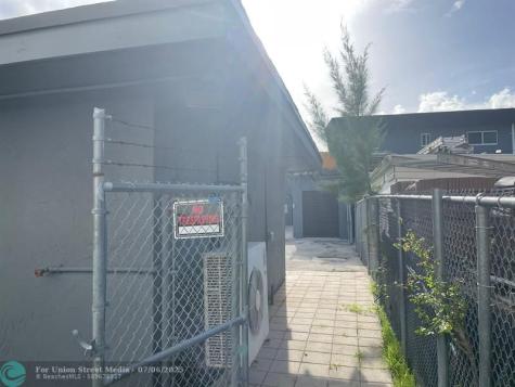 4751 NE 10th Avenue Oakland Park FL 33334