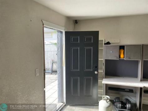 4751 NE 10th Avenue Oakland Park FL 33334