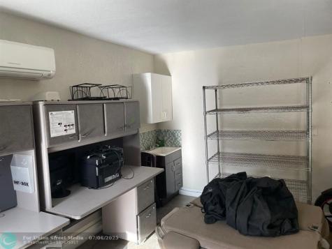 4751 NE 10th Avenue Oakland Park FL 33334