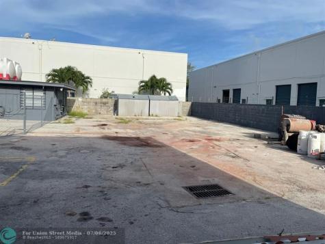 4751 NE 10th Avenue Oakland Park FL 33334