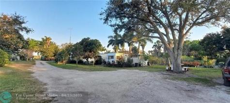 3321 SE 38th Avenue Okeechobee FL 34974