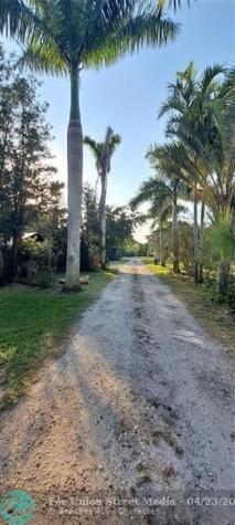 3321 SE 38th Avenue Okeechobee FL 34974