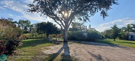 3321 SE 38th Avenue Okeechobee FL 34974