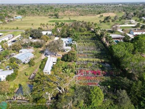 3321 SE 38th Avenue Okeechobee FL 34974