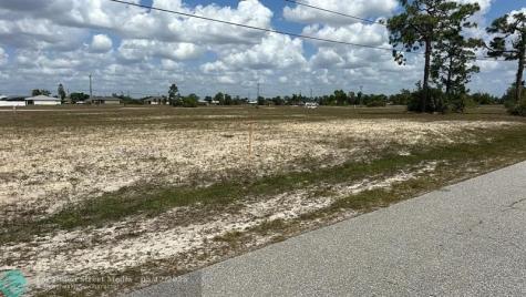 537 NW 15 Terrace Cape Coral FL 33993