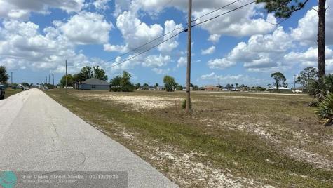 537 NW 15 Terrace Cape Coral FL 33993