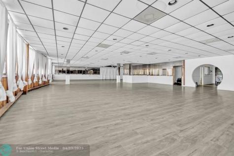 1222 NE 163 Street North Miami Beach FL 33162