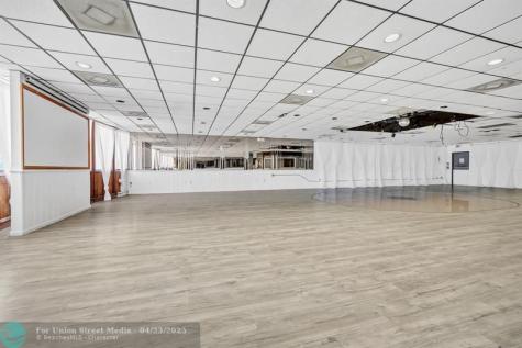 1222 NE 163 Street North Miami Beach FL 33162