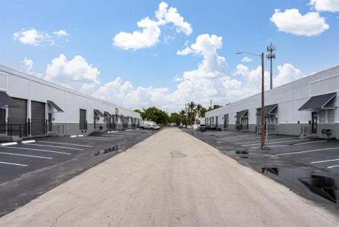 3600 NE 4th Avenue Oakland Park FL 33334