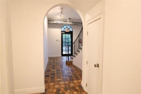 445 NE 56 Miami FL 33137