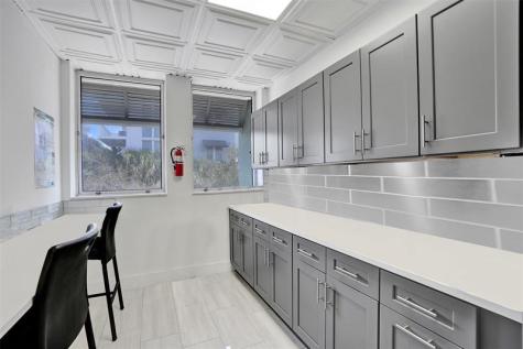 1520 E Sunrise Fort Lauderdale FL 33304