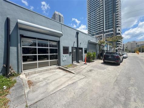 201 -207 SW 5th Street Fort Lauderdale FL 33315