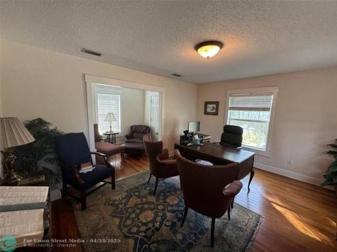 33 W Highway 60 Lake Wales FL 33853