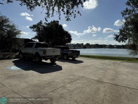 33 W Highway 60 Lake Wales FL 33853