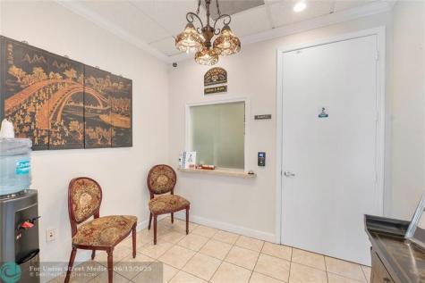 5571 N University Drive Coral Springs FL 33067