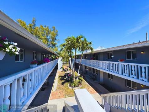 101-105 SE 26 Street Fort Lauderdale FL 33316