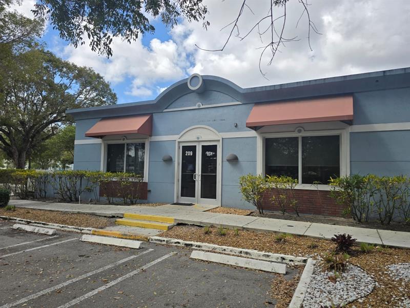 201 SW 84th Avenue Plantation FL 33324