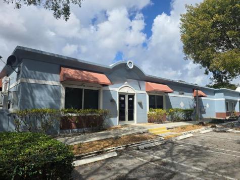 201 SW 84th Avenue Plantation FL 33324