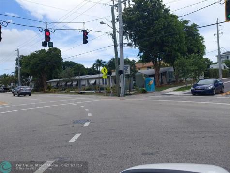 10 NE 20th Avenue Deerfield Beach FL 33441