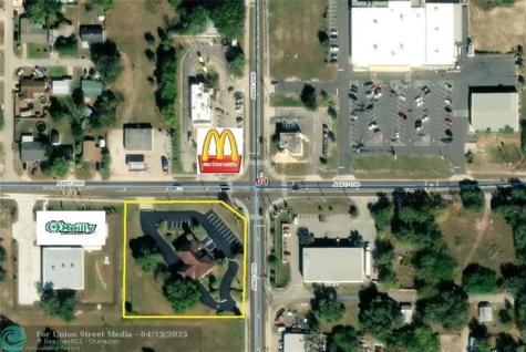 695 N Scenic Highway Other City - In The State Of Florida FL 33843
