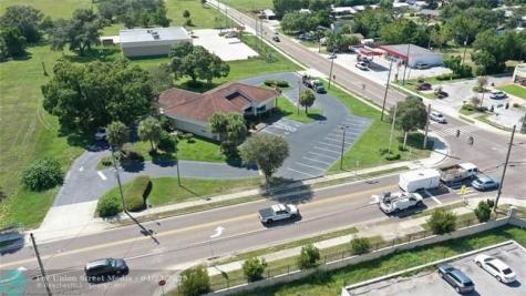 695 N Scenic Highway Other City - In The State Of Florida FL 33843