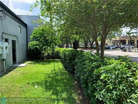 151 SW 5th Street Pompano Beach FL 33060