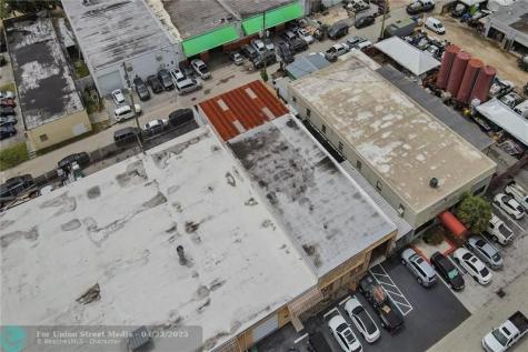 1040 NE 44th Street Oakland Park FL 33334