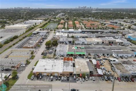 1040 NE 44th Street Oakland Park FL 33334