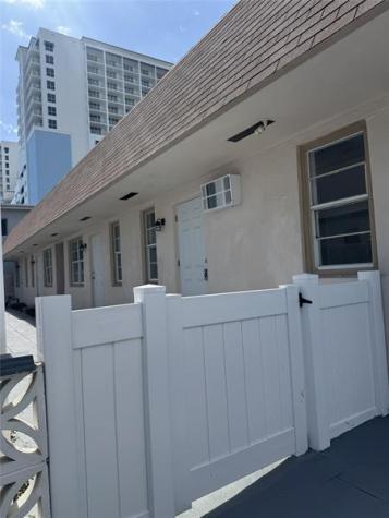 320 Minnesota Street Hollywood FL 33019