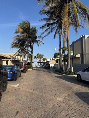 320 Minnesota Street Hollywood FL 33019