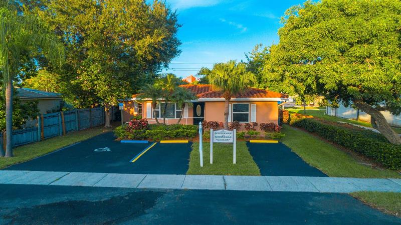 18 NE 2nd Avenue Dania Beach FL 33004