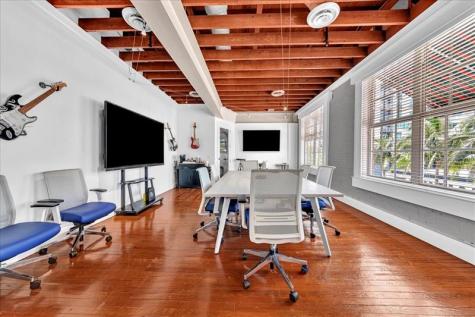 21 W Las Olas Boulevard Fort Lauderdale FL 33301