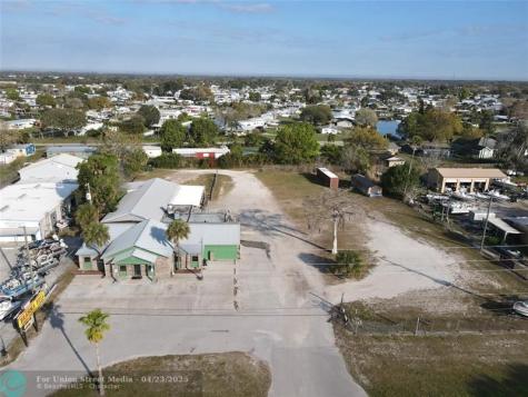 2405 Us Highway 441 Okeechobee FL 34974