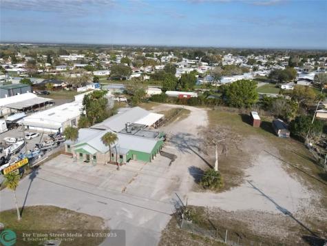 2405 Us Highway 441 Okeechobee FL 34974