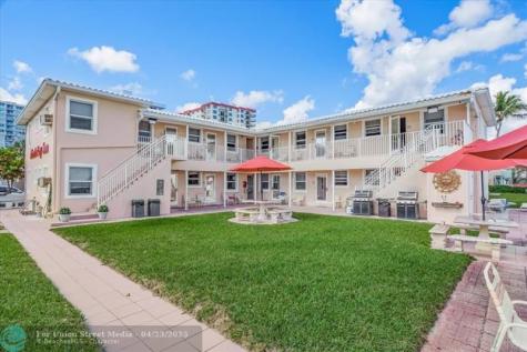 1715 S Surf Road Hollywood FL 33019