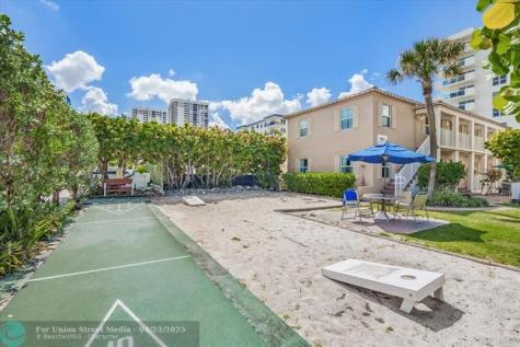 1715 S Surf Road Hollywood FL 33019