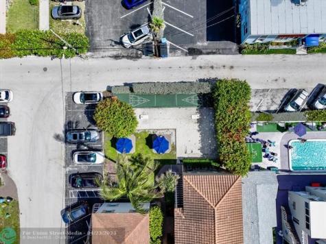 1715 S Surf Road Hollywood FL 33019